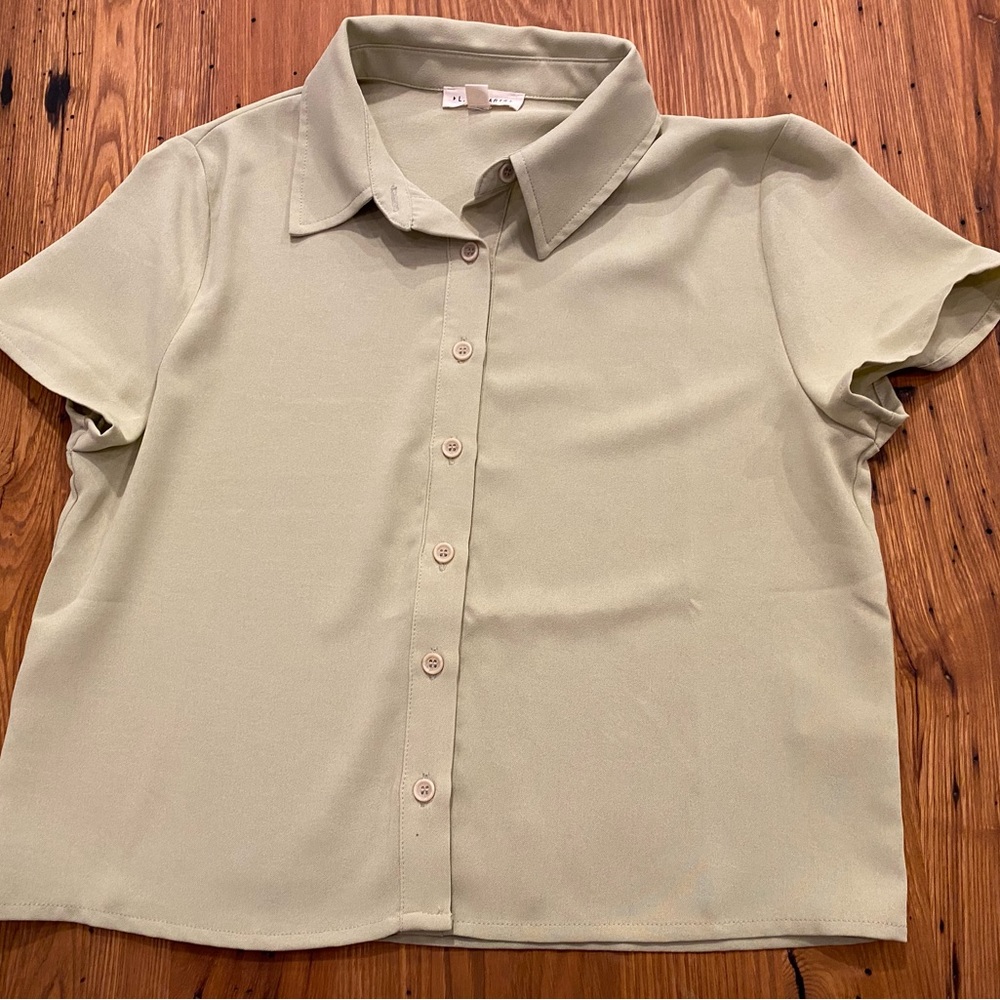 LA Hearts Cropped Green Button Up Shirt Size Small